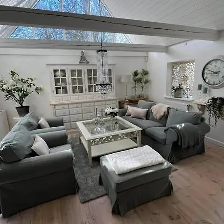 Villa Romantisk Bondehus