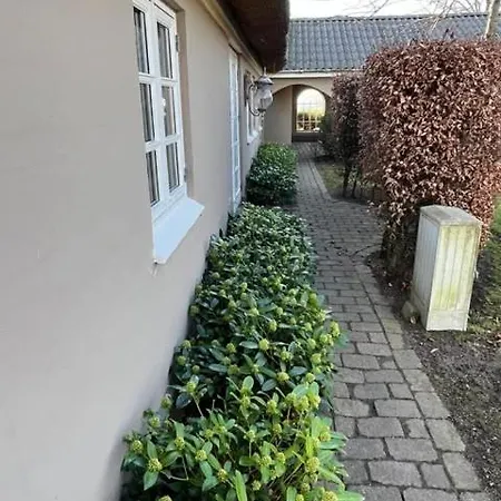 Villa Romantisk Bondehus Strandby